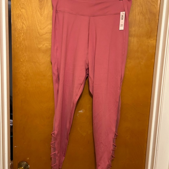 Victoria secret sport legging NWT ✨ - Picture 3 of 6